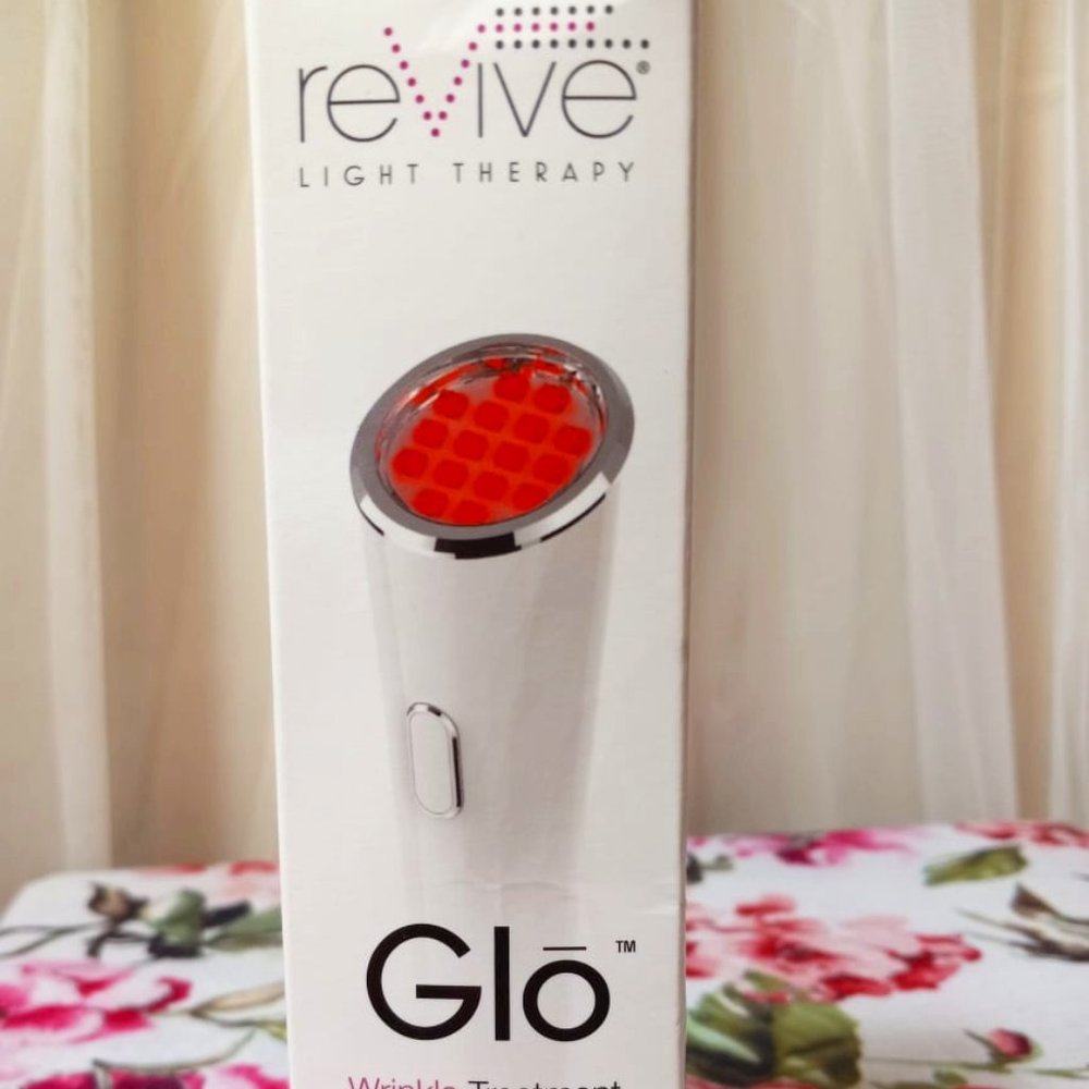 Glo ReVive Infared Therapy Portable LED Light Wrinkle Reduction & Anti-Aging